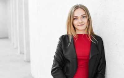 Corporate Photography Tips: Posing, Lighting & What to Wear