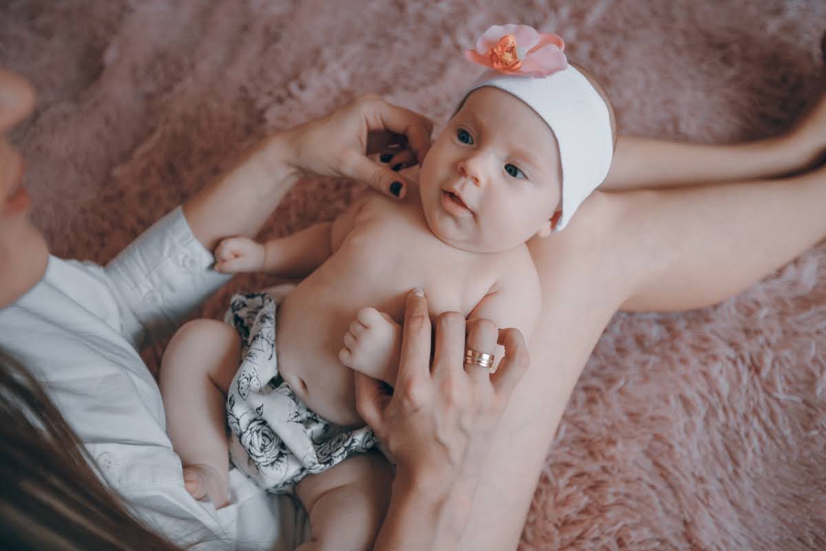 What is lifestyle newborn photography?